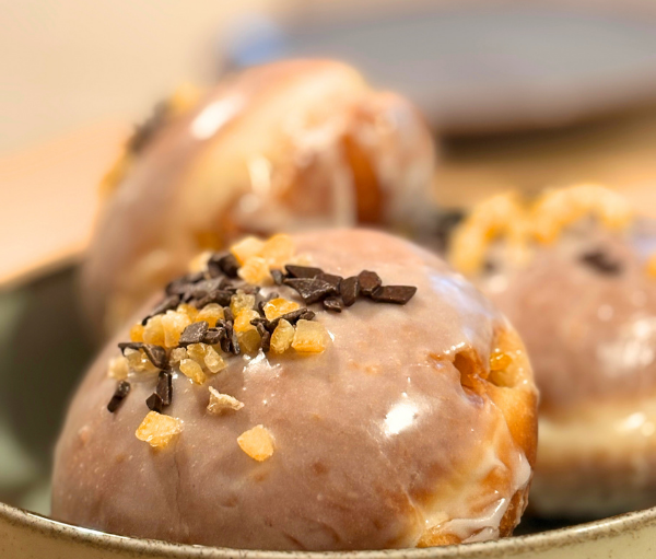 pączek z pomarańczą